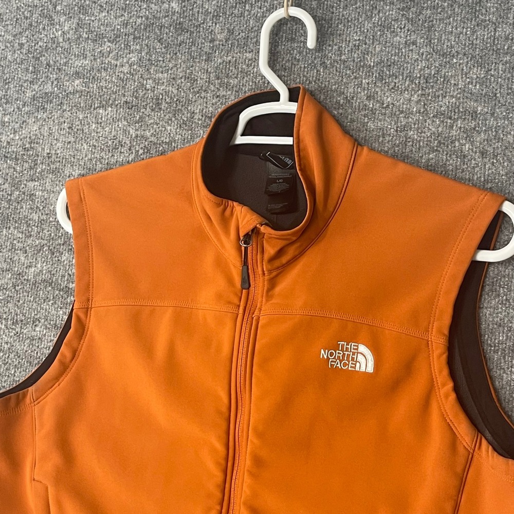 The North Face Mens TNF Apex Softshell Vest Orange Full Zip Fleece Lined Large